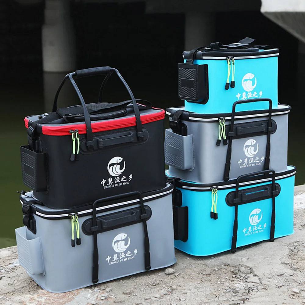 Sac pliable portable pour seau à poissons vivants.