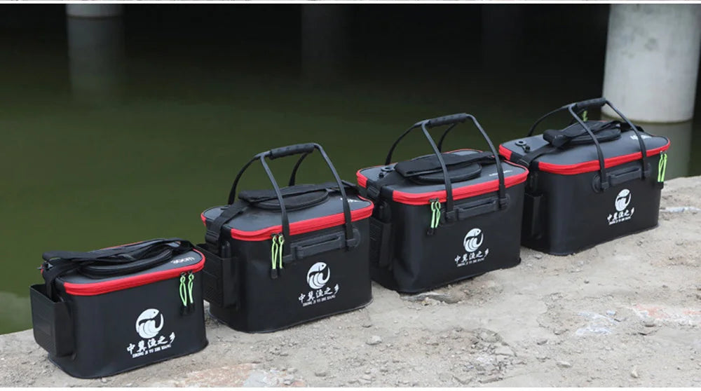 Sac pliable portable pour seau à poissons vivants.