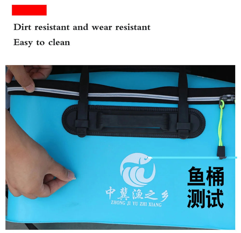 Sac pliable portable pour seau à poissons vivants.